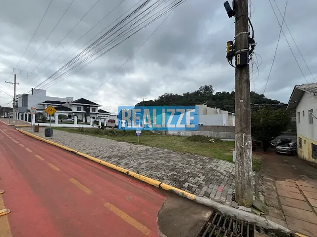 Terreno com 304m², à venda, no bairro Zancanaro em Marau