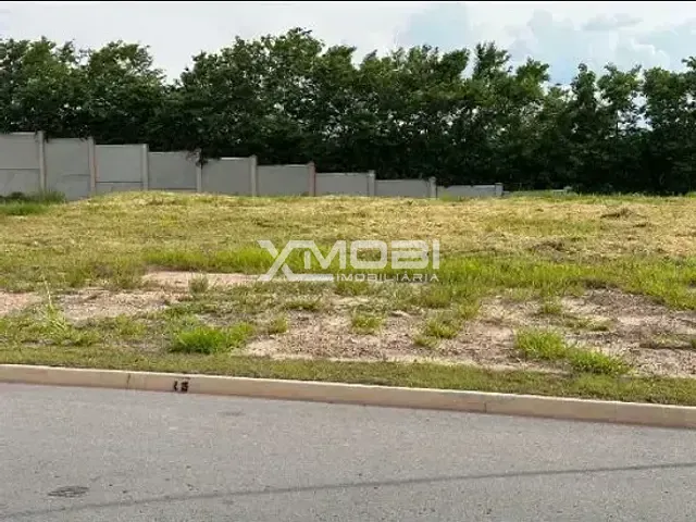 Terreno com 420m², à venda, no bairro Corrupira em Jundiaí