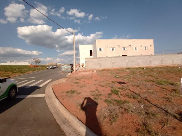 Terreno com 360m², à venda, no bairro Loteamento Parque Alvaroda em São João da Boa Vista