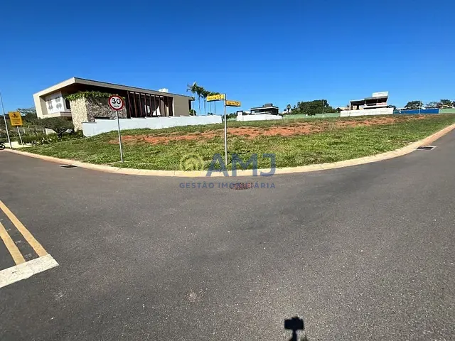 Terreno com 961m², à venda, no bairro Plateau Dor Privilege em Goiânia