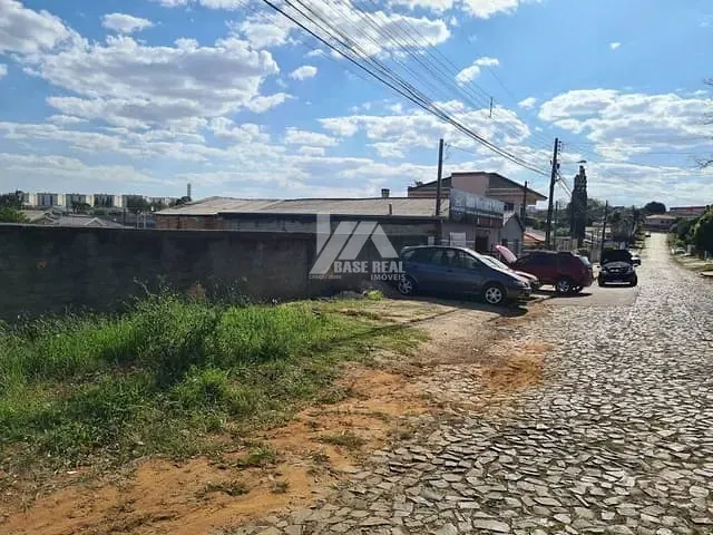 Terreno com 462m², à venda, no bairro Uvaranas em Ponta Grossa