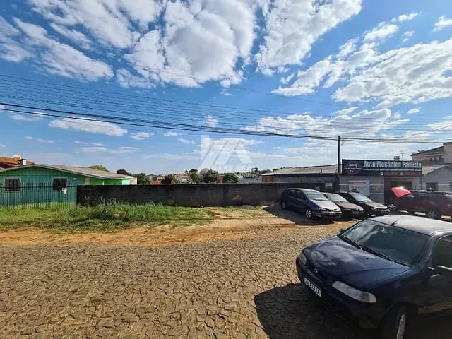 Terreno com 462m², à venda, no bairro Uvaranas em Ponta Grossa