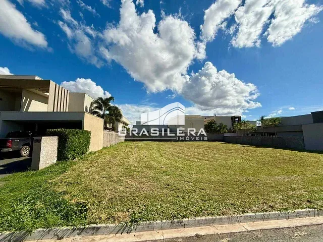 Terreno com 438m², à venda, no bairro Residencial Goiânia Golfe Clube em Goiânia