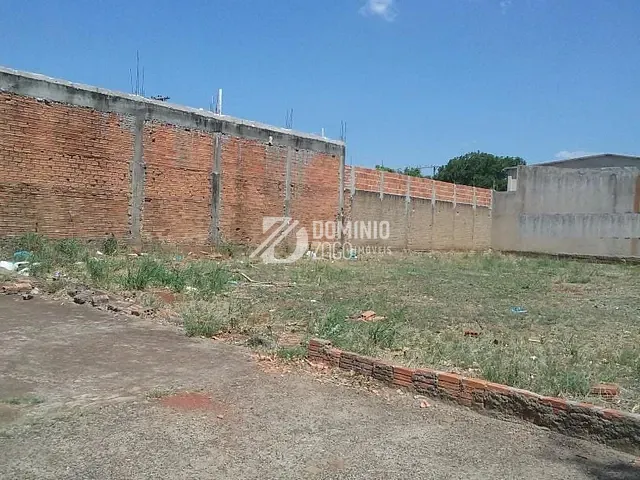 Terreno com 900m², à venda, no bairro Olinda em Uberaba