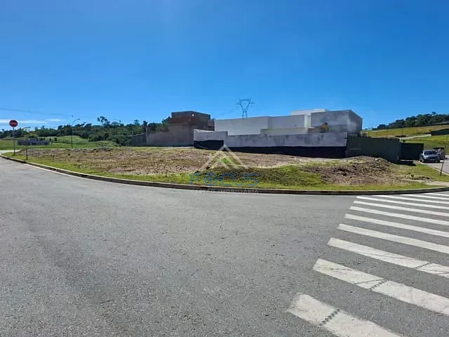 Terreno com 463m², à venda, no bairro Currupira em Jundiaí