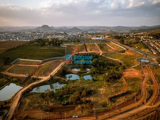Terreno com 330m², à venda, no bairro RESIDENCIAL BOUBON em GUAXUPÉ
