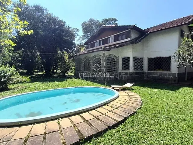 Terreno com 2292m², à venda, no bairro Vale do Paraíso em Teresópolis
