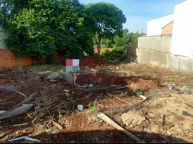 Terreno com 459m², à venda, no bairro Califórnia em Londrina