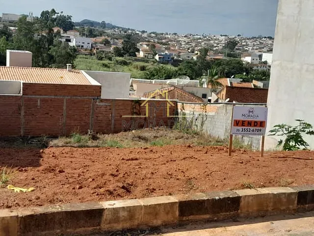 Terreno com 362m², à venda, no bairro Jardim Primavera III em Guaxupé