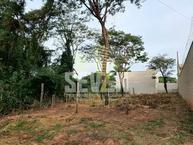 Terreno com 438m², à venda, no bairro Jardim Marabá em Bauru