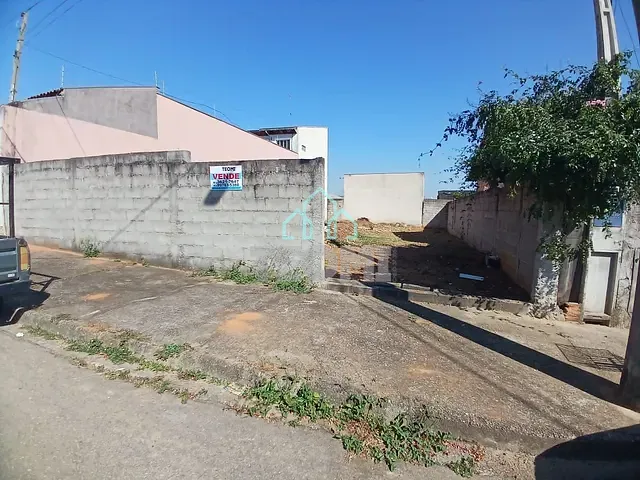 Terreno com 275m², à venda, no bairro Jardim Continental II em Taubaté