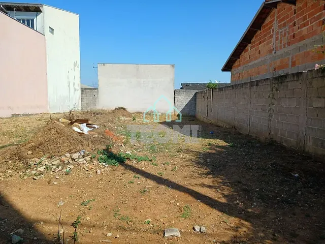 Terreno com 275m², à venda, no bairro Jardim Continental II em Taubaté