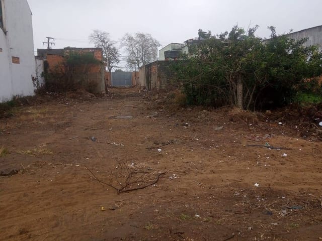 Terreno com 145m², à venda, no bairro Parque Tropical em Campos dos Goytacazes