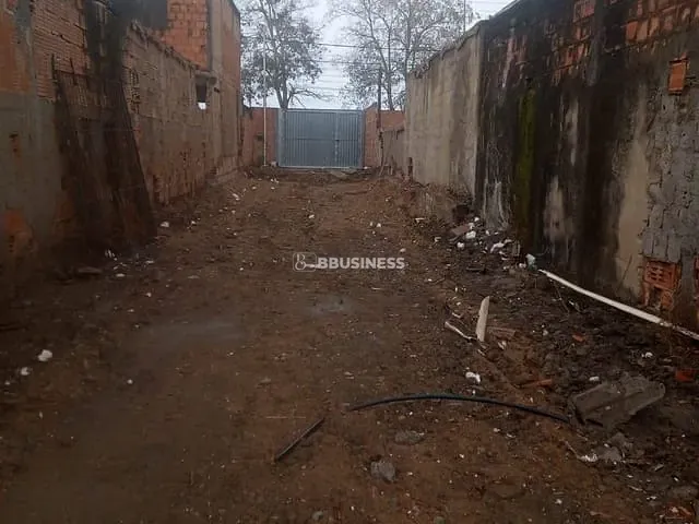 Terreno com 145m², à venda, no bairro Parque Tropical em Campos dos Goytacazes