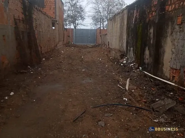 Terreno com 145m², à venda, no bairro Parque Tropical em Campos dos Goytacazes
