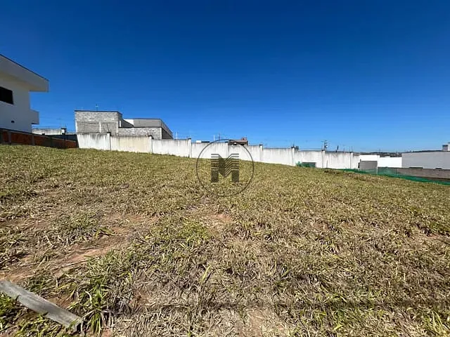 Terreno com 250m², à venda, no bairro Vale dos Cristais em Taubaté