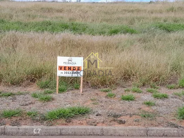 Terreno com 378m², à venda, no bairro Vale Da Mata em Guaxupé