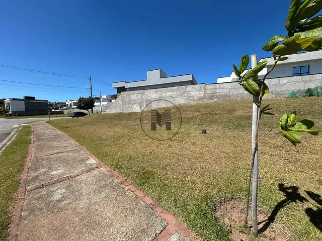 Terreno com 367m², à venda, no bairro Loteamento Residencial Fazenda Casa Grande em Taubaté