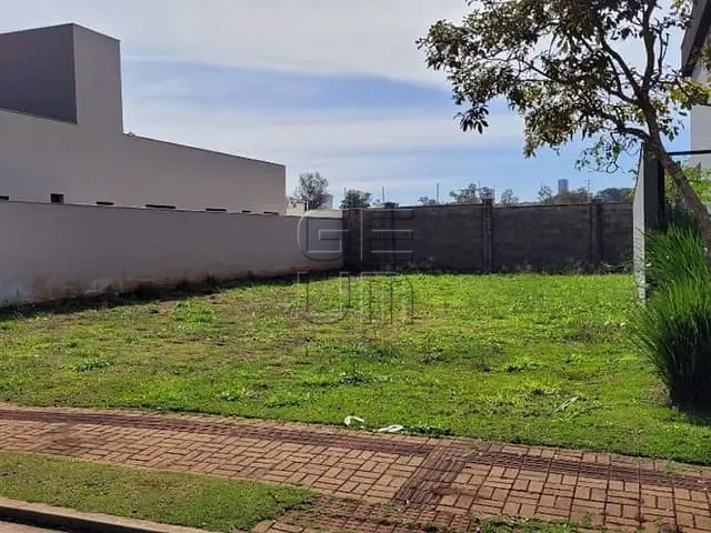 Terreno com 373m², à venda, no bairro Vivendas do Arvoredo em Londrina