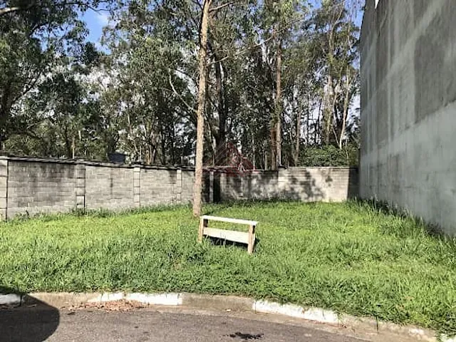 Terreno com 311m², à venda, no bairro Parque São Vicente em Mauá