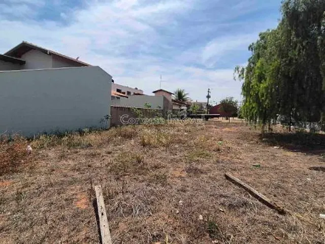 Terreno com 250m², à venda, no bairro Morada das Flores em Holambra