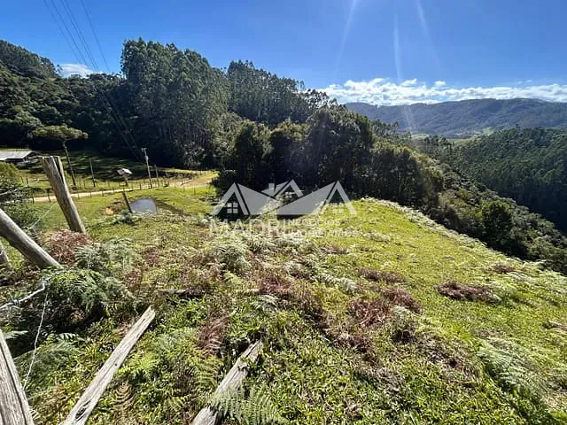 Terreno com 595m², à venda, no bairro Anitápolis em Anitápolis