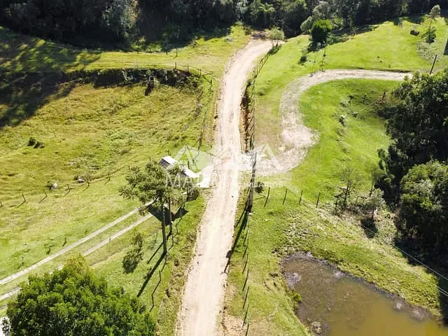 Terreno com 595m², à venda, no bairro Anitápolis em Anitápolis