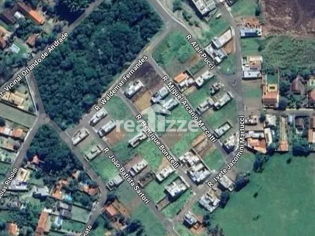 Terreno com 250m², à venda, no bairro Pires em Itapira