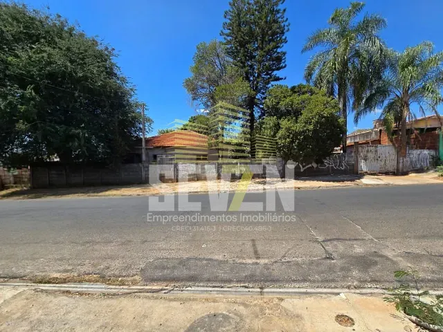 Terreno com 2160m², à venda, no bairro Vila Industrial em Bauru