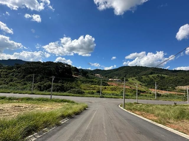 Terreno com 215m², à venda, no bairro Mirante Do Matão em Extrema