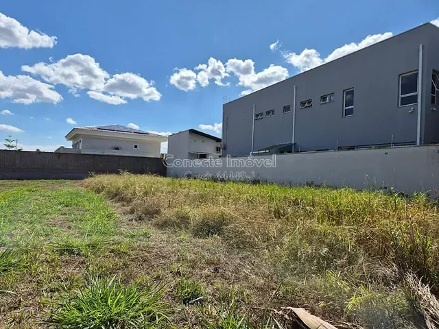 Terreno com 531m², à venda, no bairro Centro em Holambra