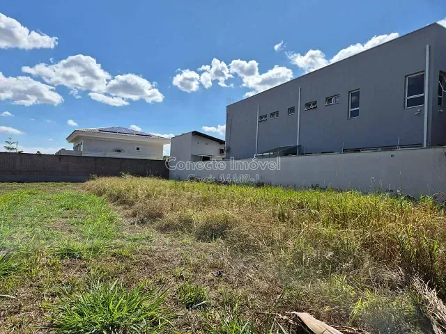 Terreno com 531m², à venda, no bairro Centro em Holambra