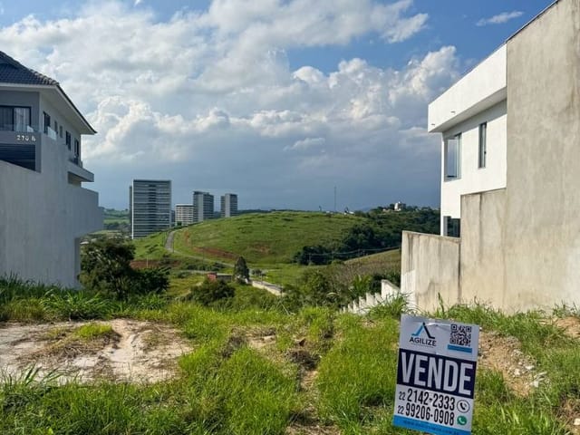 Terreno com 821m², à venda, no bairro Vale dos Cristais em Macaé