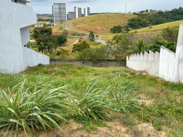 Terreno com 821m², à venda, no bairro Vale dos Cristais em Macaé