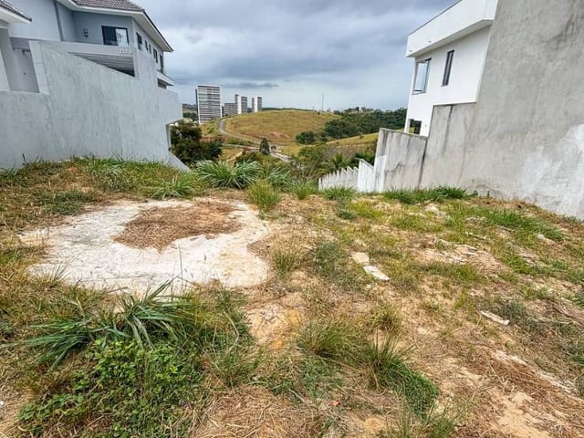 Terreno com 821m², à venda, no bairro Vale dos Cristais em Macaé