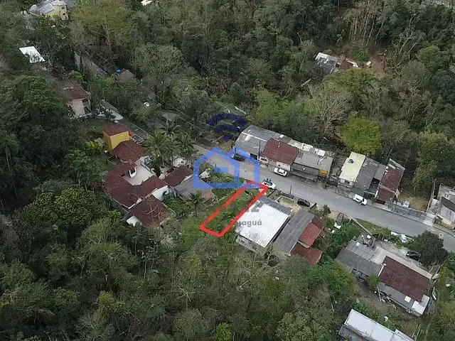 Terreno com 280m², à venda, no bairro Cantagalo em Caraguatatuba