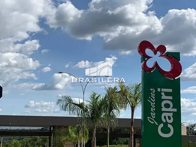 Terreno com 401m², à venda, no bairro Jardins Capri em Senador Canedo
