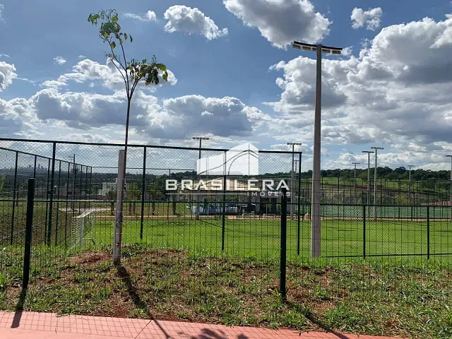 Terreno com 401m², à venda, no bairro Jardins Capri em Senador Canedo
