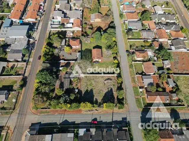 Terreno com 924m², à venda, no bairro Uvaranas em Ponta Grossa