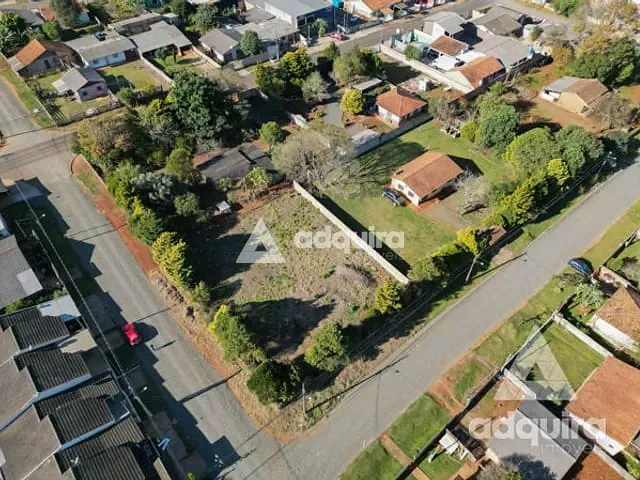 Terreno com 924m², à venda, no bairro Uvaranas em Ponta Grossa