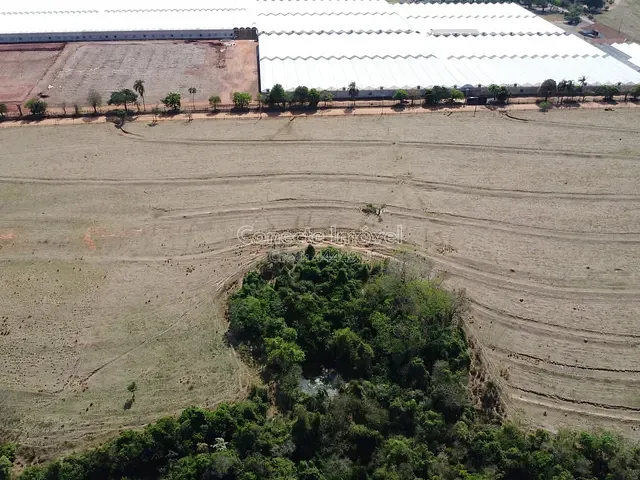 Terreno com 20000m², à venda, no bairro Área Rural de Holambra em Holambra