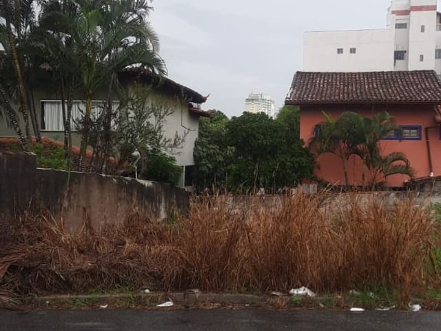 Terreno com 450m², à venda, no bairro Jardim Vitória em Macaé