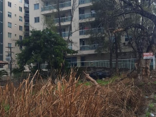 Terreno com 450m², à venda, no bairro Jardim Vitória em Macaé