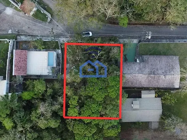 Terreno com 252m², à venda, no bairro Massaguaçu em Caraguatatuba