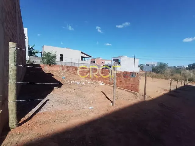 Terreno com 288m², à venda, no bairro Parque da Colina I em Formosa