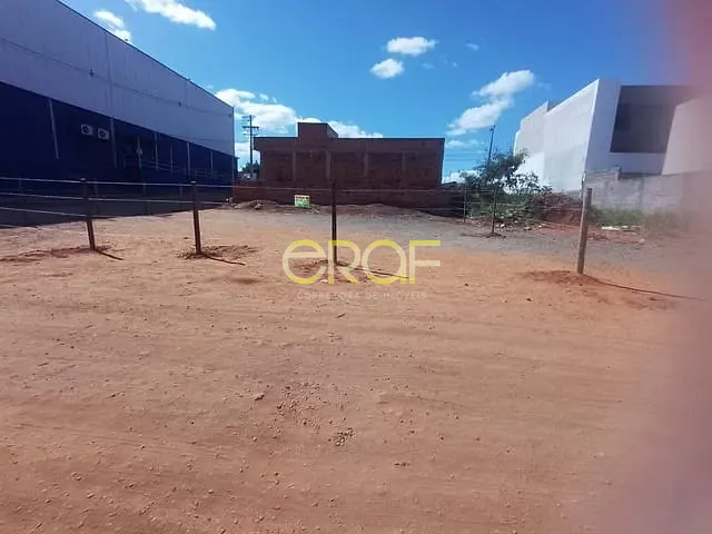 Terreno com 288m², à venda, no bairro Parque da Colina I em Formosa