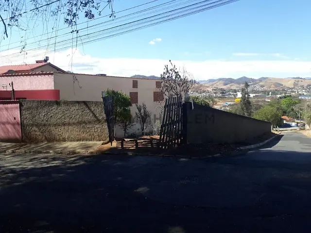 Terreno com 500m², à venda, no bairro Nações em Itajubá