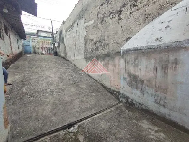 Terreno com 150m², à venda, no bairro Jardim Zaira em Mauá