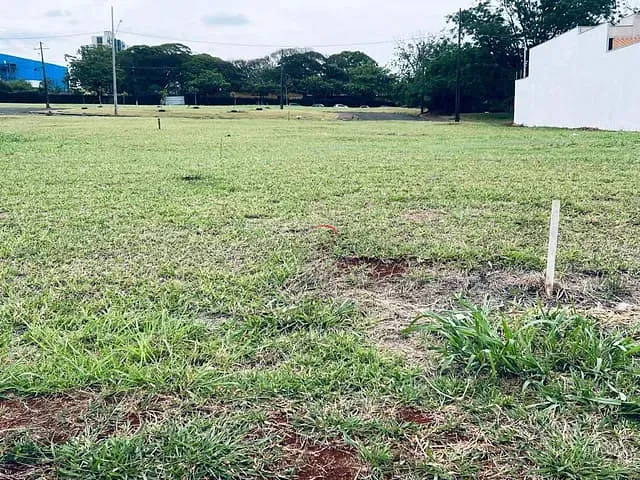 Terreno com 250m², à venda, no bairro Garden Park Residence em Londrina