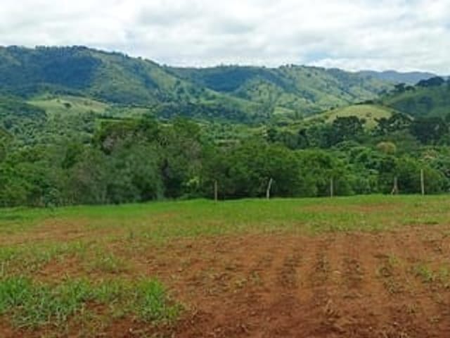 Terreno com 500m², à venda, no bairro Rio do Peixe em Cambuí